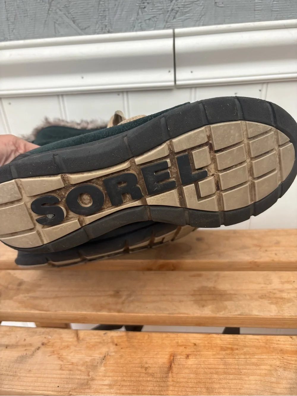 Sorel Dark Green Suede Lace-Up Winter Boots with Faux-Fur Collar